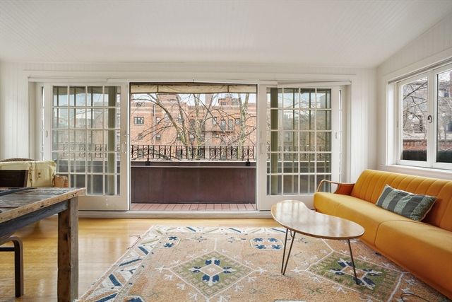 54 Brimmer St, Boston, MA 02108