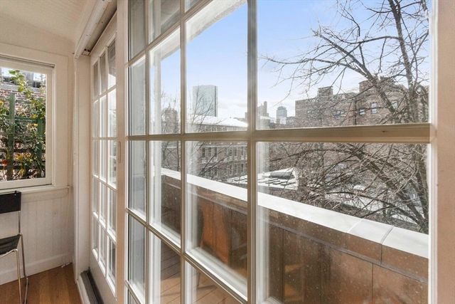 54 Brimmer St, Boston, MA 02108