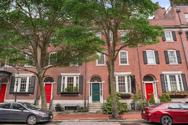 54 Brimmer St, Boston, MA 02108