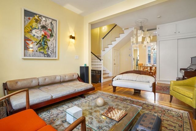 54 Brimmer St, Boston, MA 02108