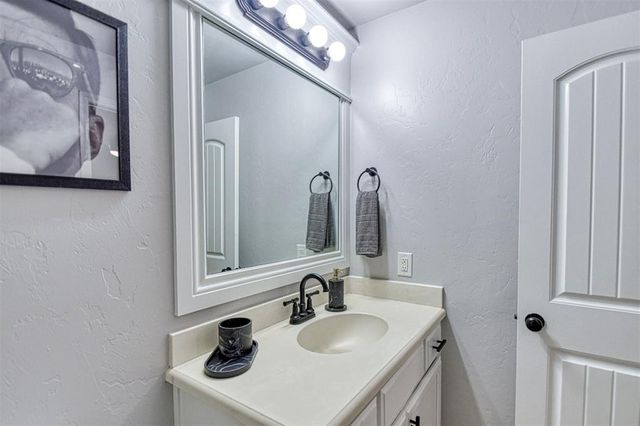 2712 Red Fish Road, Norman, OK 73069