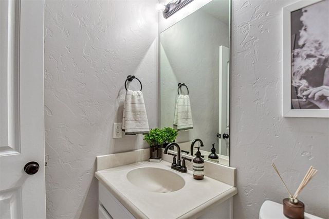 2712 Red Fish Road, Norman, OK 73069