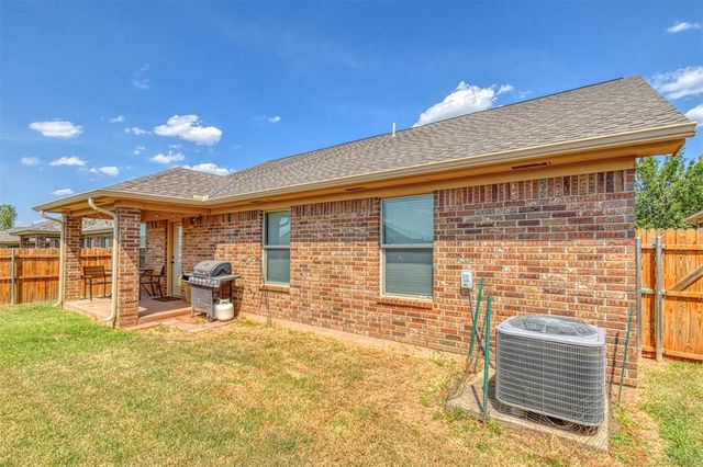 2712 Red Fish Road, Norman, OK 73069