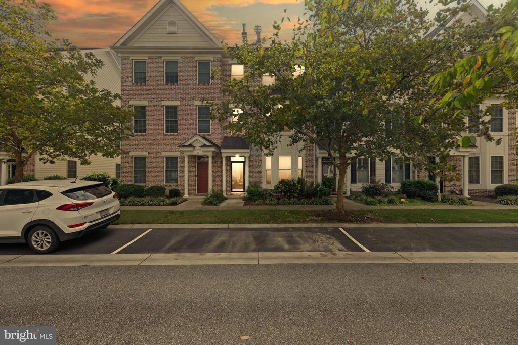 112 PEYTON RANDOLPH DR, Yorktown, VA 23692
