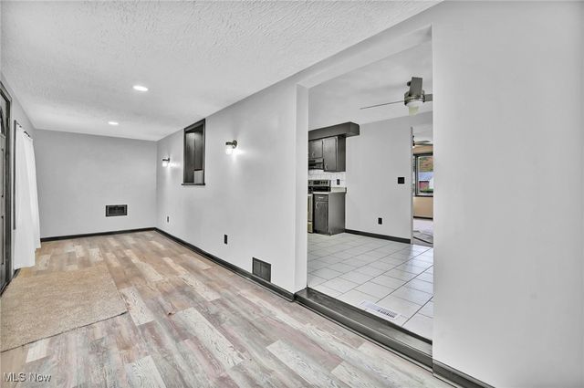 5116 7 Pines Drive, Lorain, OH 44053