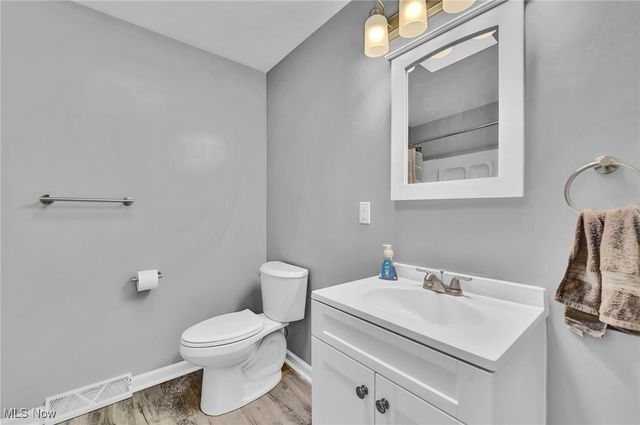 5116 7 Pines Drive, Lorain, OH 44053