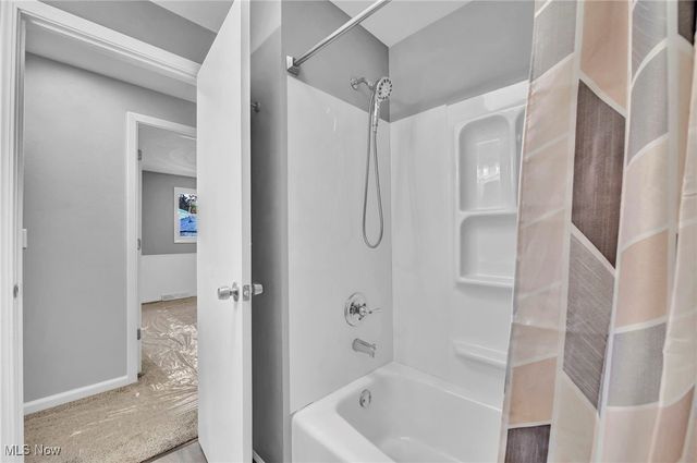 5116 7 Pines Drive, Lorain, OH 44053