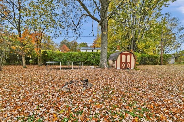 5116 7 Pines Drive, Lorain, OH 44053