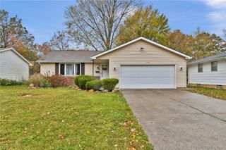5116 7 Pines Drive, Lorain, OH 44053