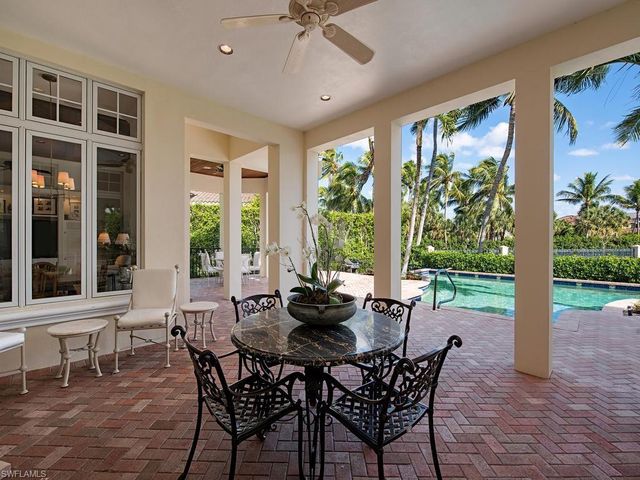 235 Little Harbour LN, Naples, FL 34102