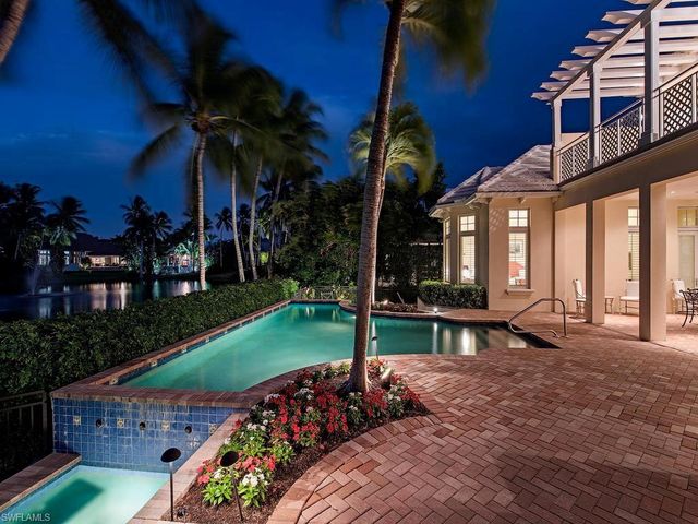 235 Little Harbour LN, Naples, FL 34102