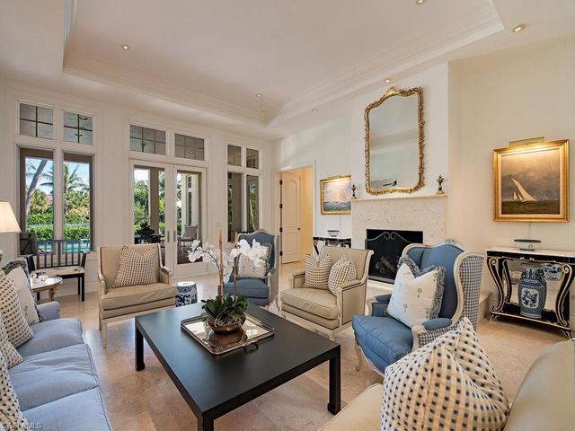 235 Little Harbour LN, Naples, FL 34102