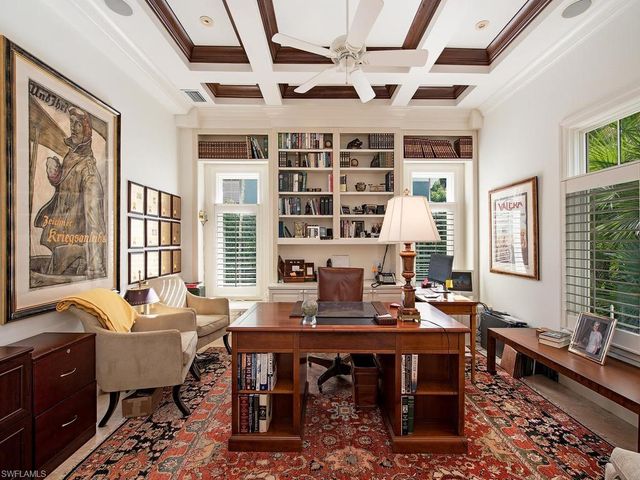 235 Little Harbour LN, Naples, FL 34102