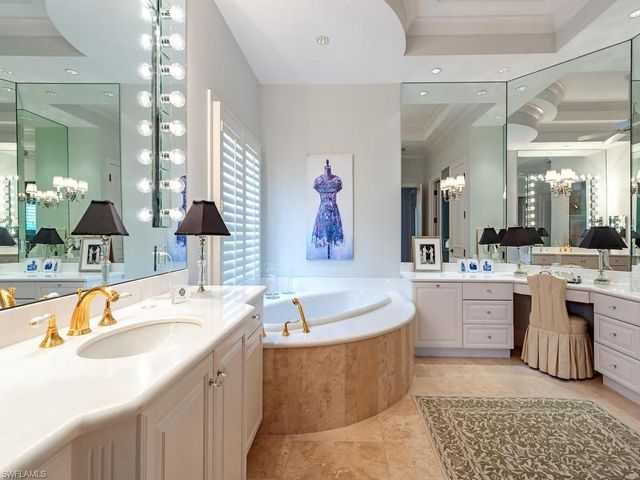 235 Little Harbour LN, Naples, FL 34102