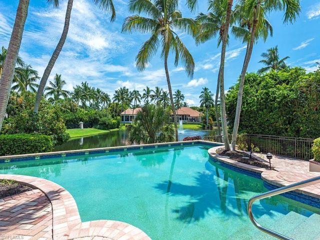 235 Little Harbour LN, Naples, FL 34102