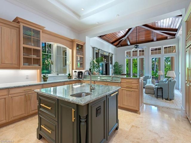 235 Little Harbour LN, Naples, FL 34102