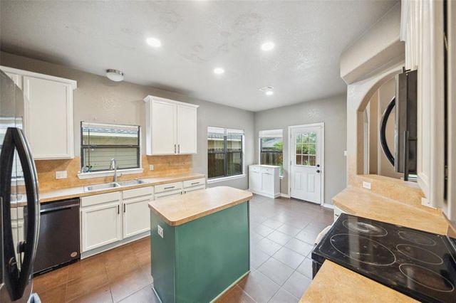810 Belvedere Drive, Conroe, TX 77301
