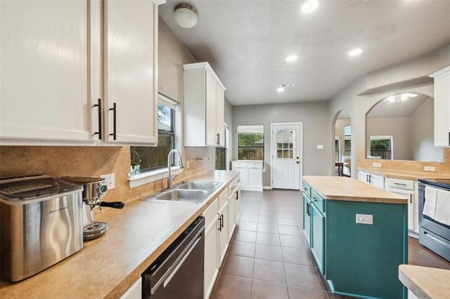 810 Belvedere Drive, Conroe, TX 77301