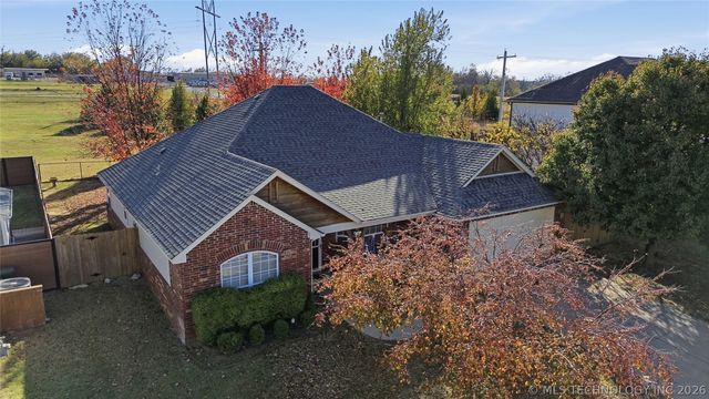 606 W 54th Street, Sand Springs, OK 74063