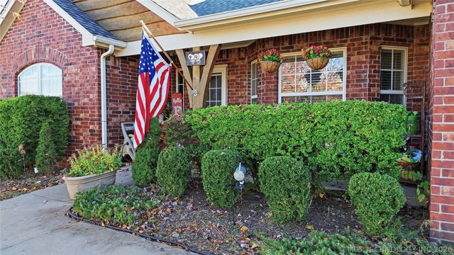 606 W 54th Street, Sand Springs, OK 74063