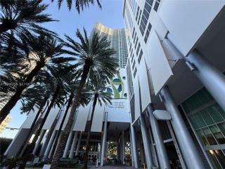 185 SW 7th Street 1807, Miami, FL 33130