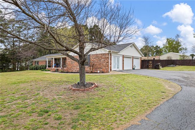 260 Richland Circle, Russellville, AR 72802