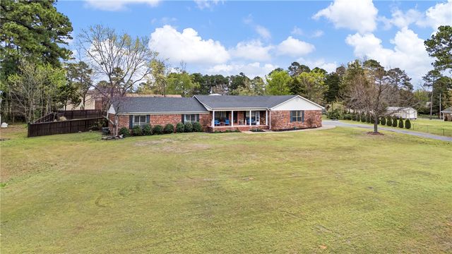 260 Richland Circle, Russellville, AR 72802