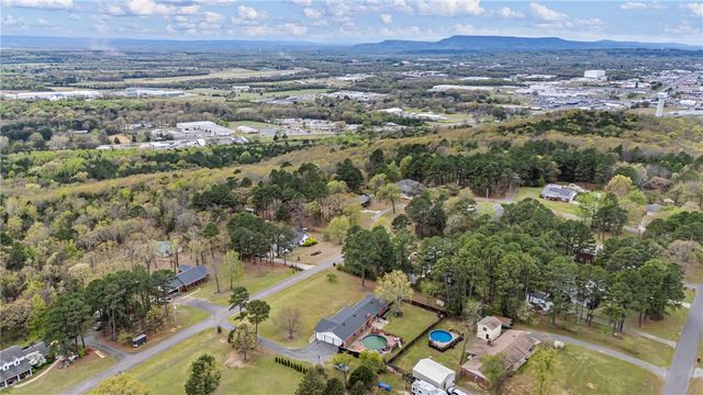 260 Richland Circle, Russellville, AR 72802