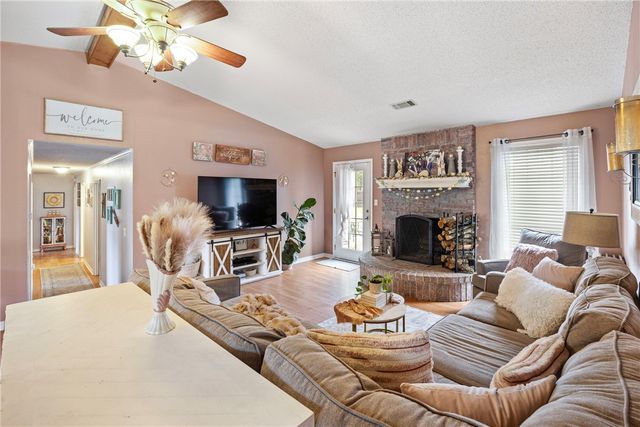 260 Richland Circle, Russellville, AR 72802