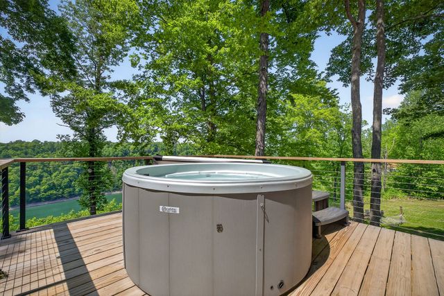 1171 Hutchins Bend Rd, W, Sparta, TN 38583