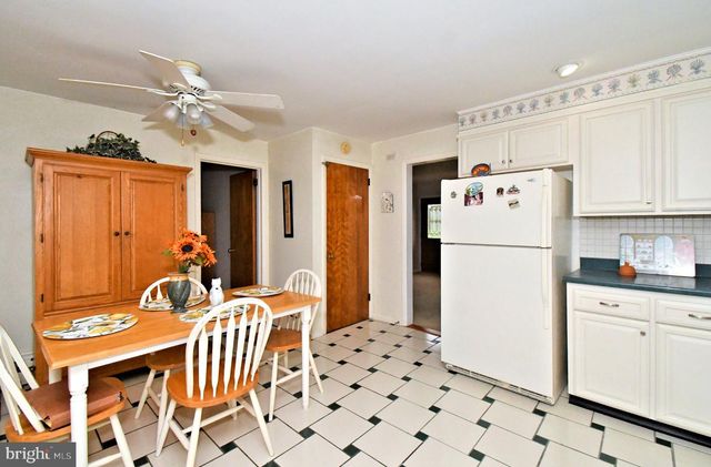 725 MINE HILL RD, Schwenksville, PA 19473