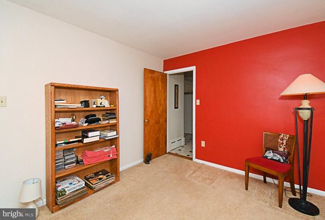 725 MINE HILL RD, Schwenksville, PA 19473