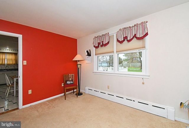 725 MINE HILL RD, Schwenksville, PA 19473