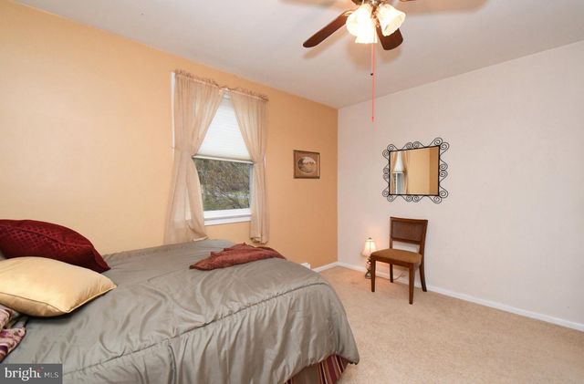 725 MINE HILL RD, Schwenksville, PA 19473