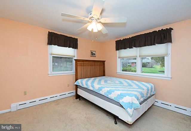 725 MINE HILL RD, Schwenksville, PA 19473