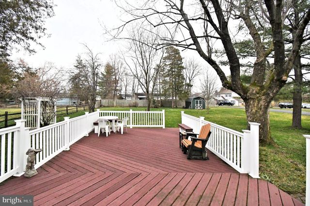 725 MINE HILL RD, Schwenksville, PA 19473