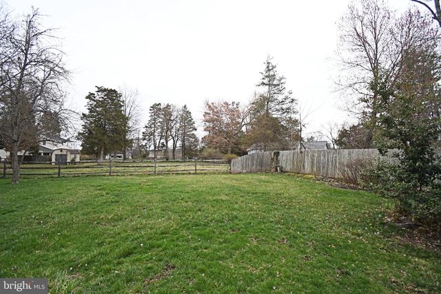 725 MINE HILL RD, Schwenksville, PA 19473