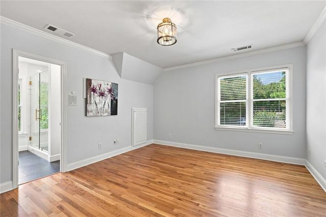 7680 Dunvegan Close, Sandy Springs, GA 30350