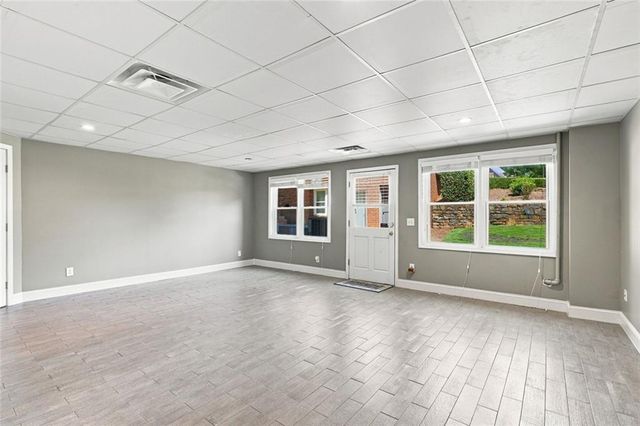 7680 Dunvegan Close, Sandy Springs, GA 30350