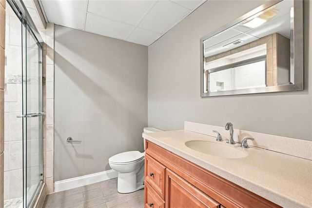 7680 Dunvegan Close, Sandy Springs, GA 30350