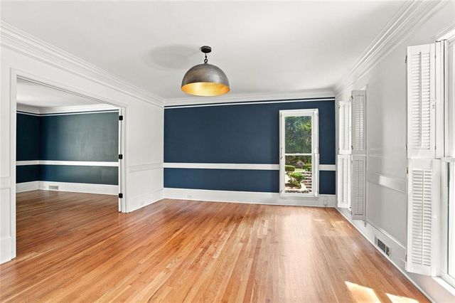 7680 Dunvegan Close, Sandy Springs, GA 30350