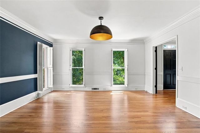 7680 Dunvegan Close, Sandy Springs, GA 30350