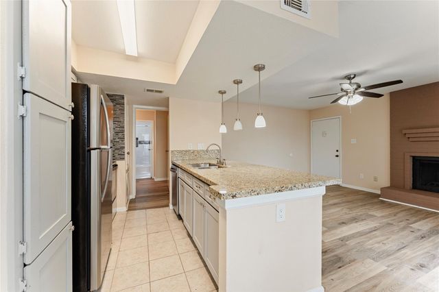 3919 Fairmont Parkway 250, Pasadena, TX 77504