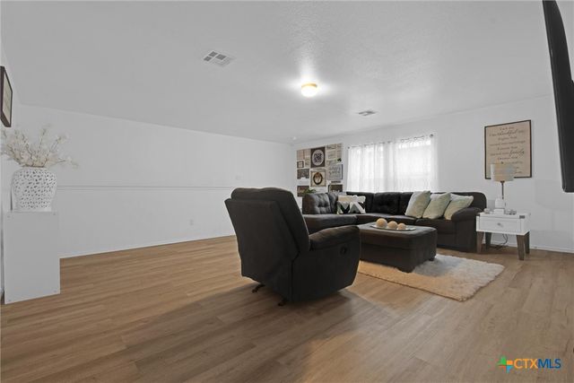 200 W Vega Lane, Killeen, TX 76542