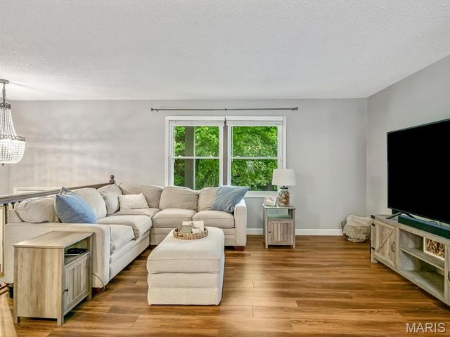 149 Glenwood Drive, Glen Carbon, IL 62034