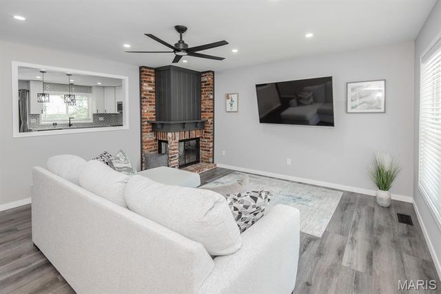 3 Thornway Court, St Peters, MO 63376