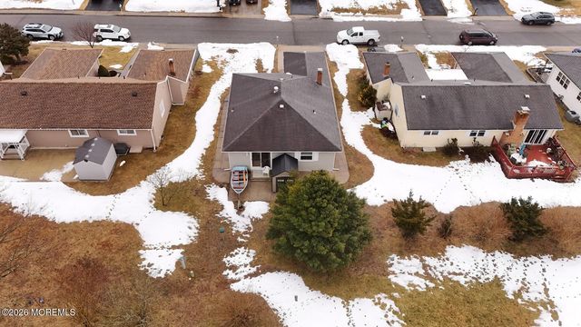 11 Palmetto Point Street, Toms River, NJ 08757