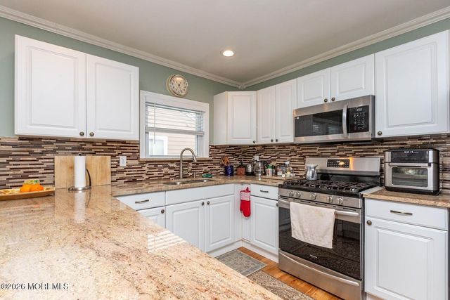 11 Palmetto Point Street, Toms River, NJ 08757