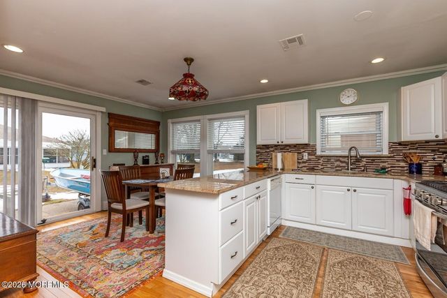 11 Palmetto Point Street, Toms River, NJ 08757