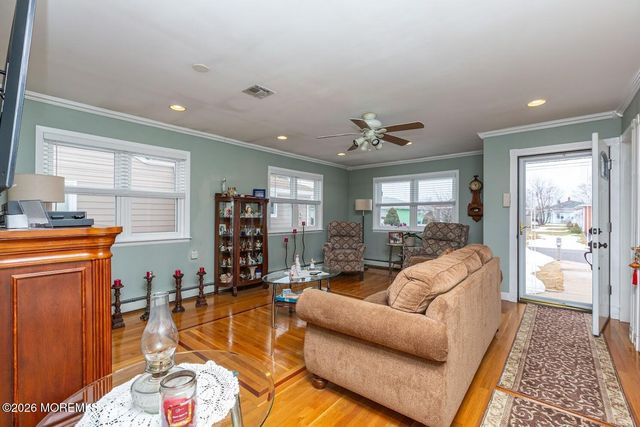 11 Palmetto Point Street, Toms River, NJ 08757